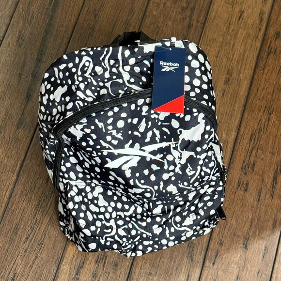 Reebok Black and White Backpack Men/Women Large Bag - Picture 2 of 9